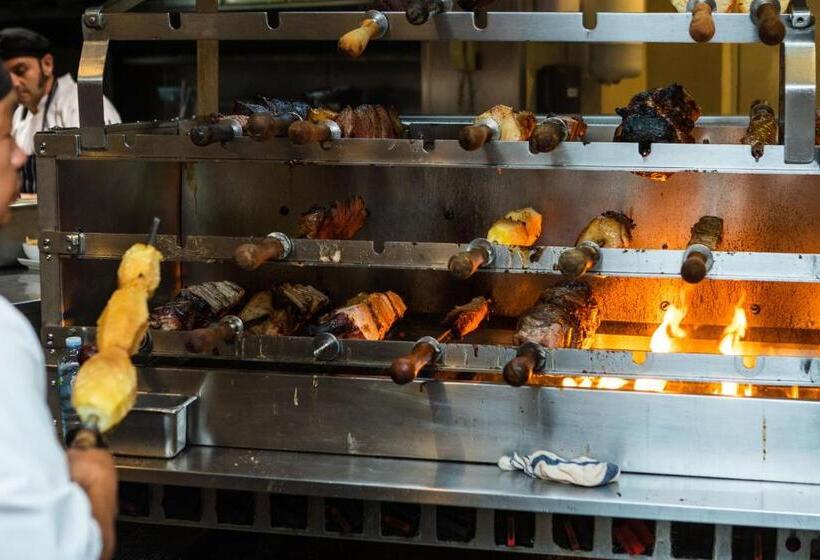 Pacific Hotel Cairns