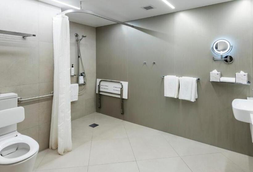 Pacific Hotel Cairns