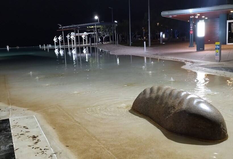 Reef Gateway Apartments