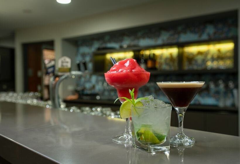 Курорт Mantra Bunbury