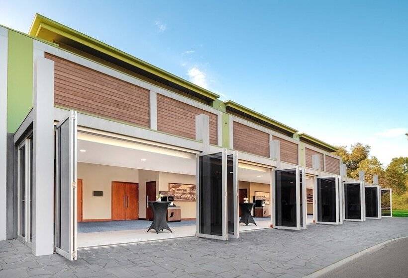 منتجع Mantra Lorne