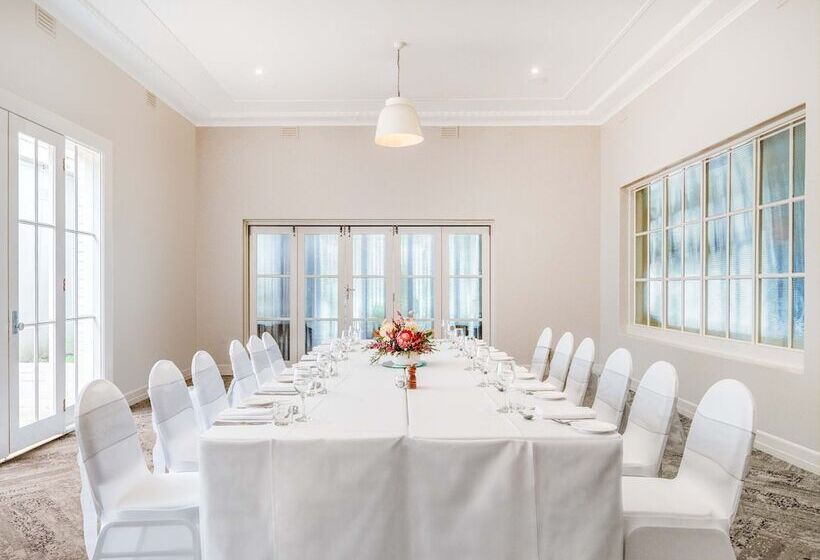 منتجع Mantra Lorne