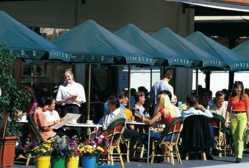 استراحتگاه Pier 21 Riverside Apartment