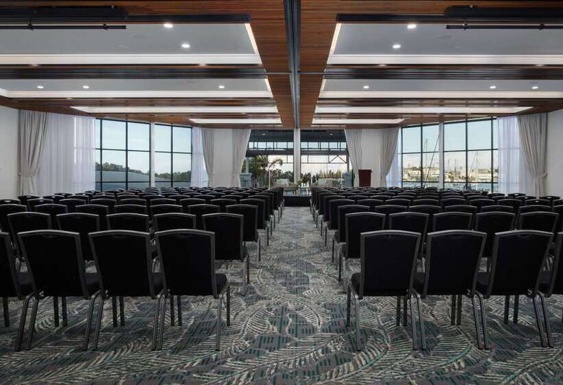 استراحتگاه Sails Port Macquarie By Rydges