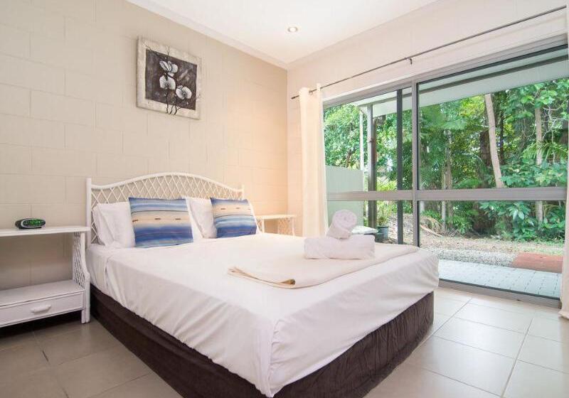 استراحتگاه Titree Village Holiday Apartments