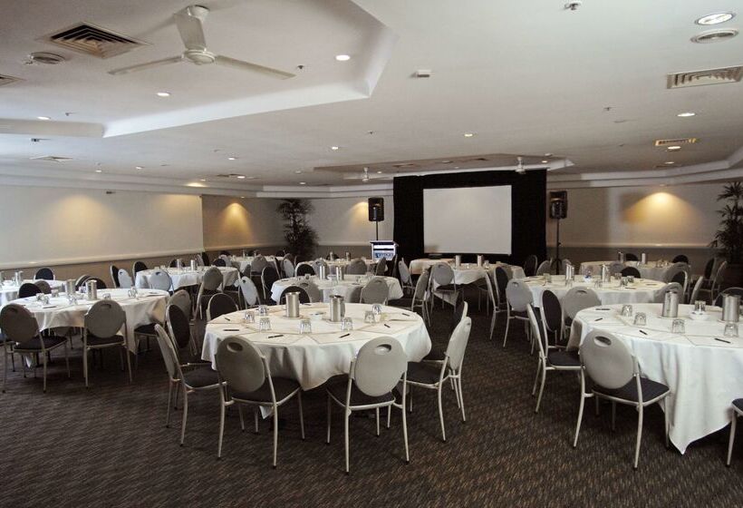 Rydges Esplanade Resort Cairns