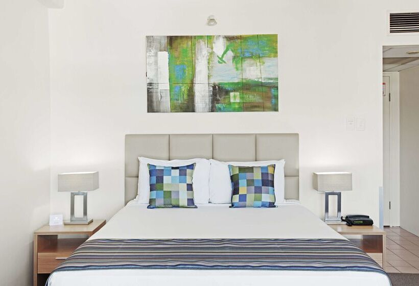 Rydges Esplanade Resort Cairns
