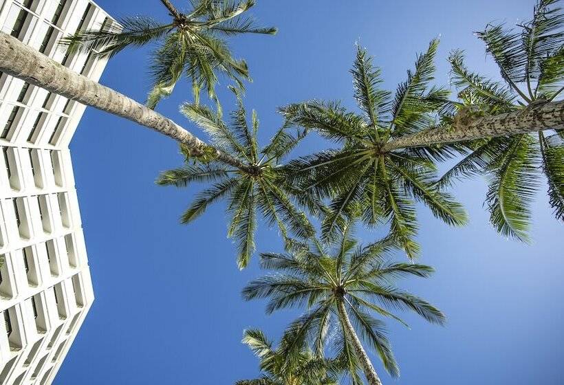 Rydges Esplanade Resort Cairns