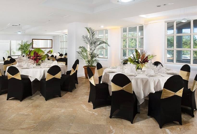Rydges Esplanade Resort Cairns
