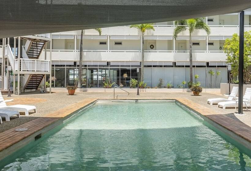 Rydges Esplanade Resort Cairns