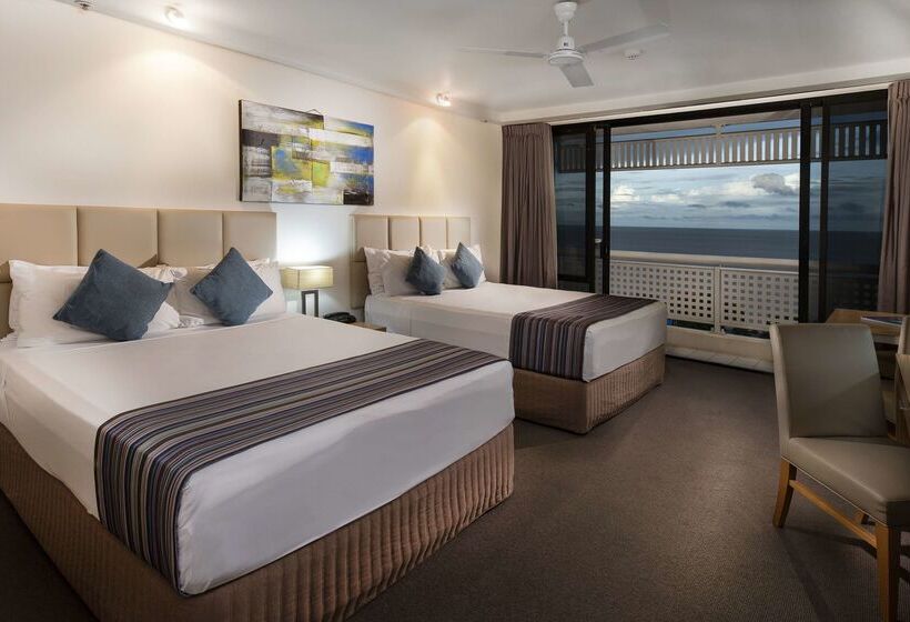 Rydges Esplanade Resort Cairns