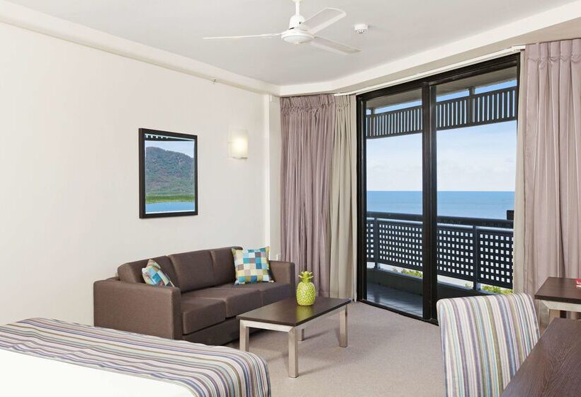 Rydges Esplanade Resort Cairns