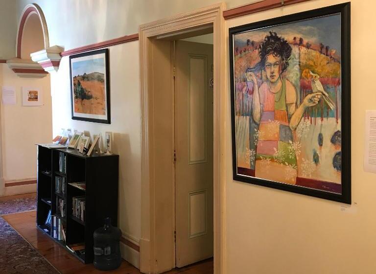 The Lodge Outback Motel