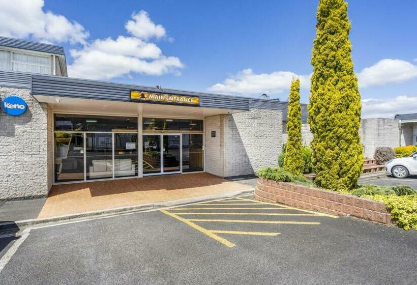 Top Of The Town Hotel Motel