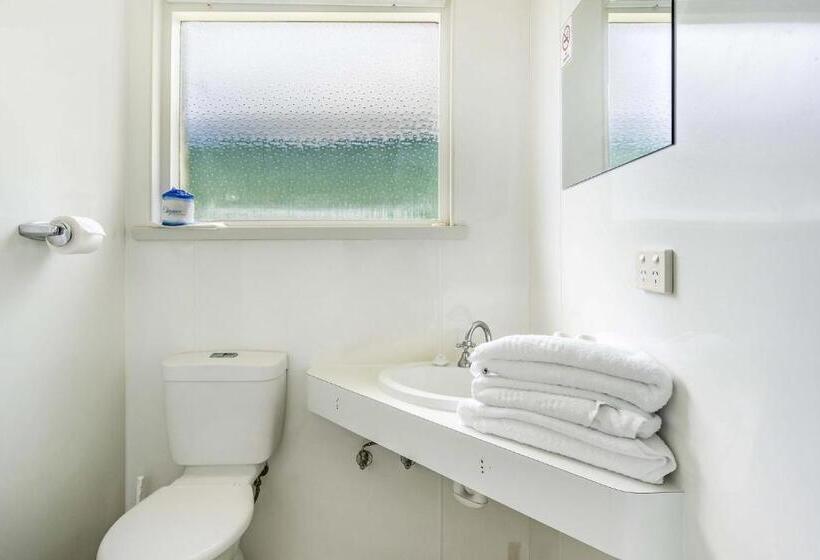 Top Of The Town Hotel Motel