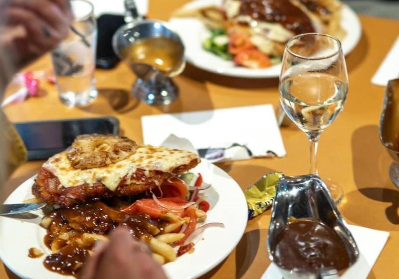 Top Of The Town Hotel Motel