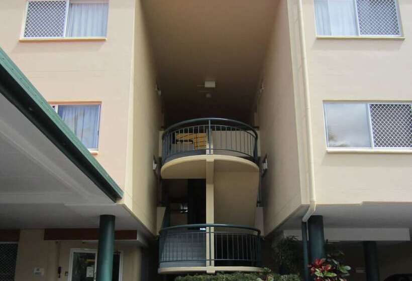 Tradewinds Mcleod Holiday Apartments