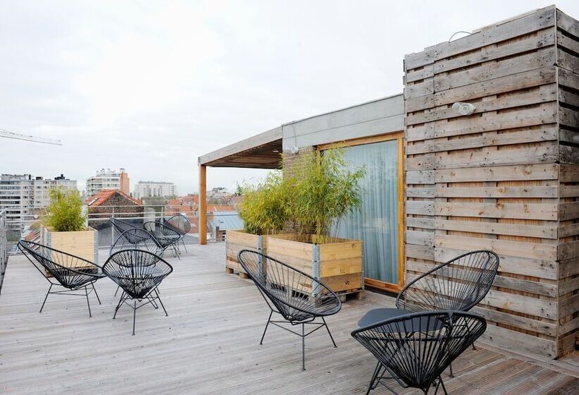9hotel Chelton