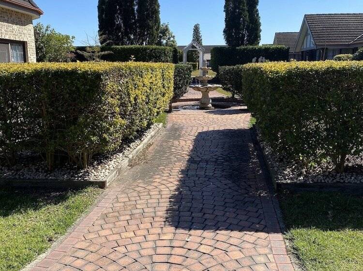 هتل Sir Francis Drake