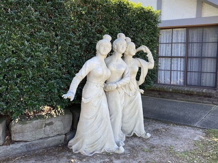 هتل Sir Francis Drake