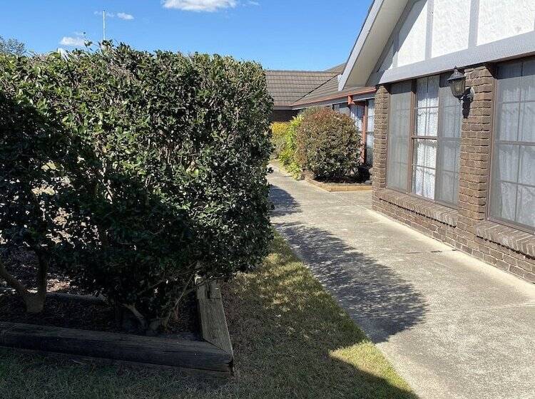 هتل Sir Francis Drake