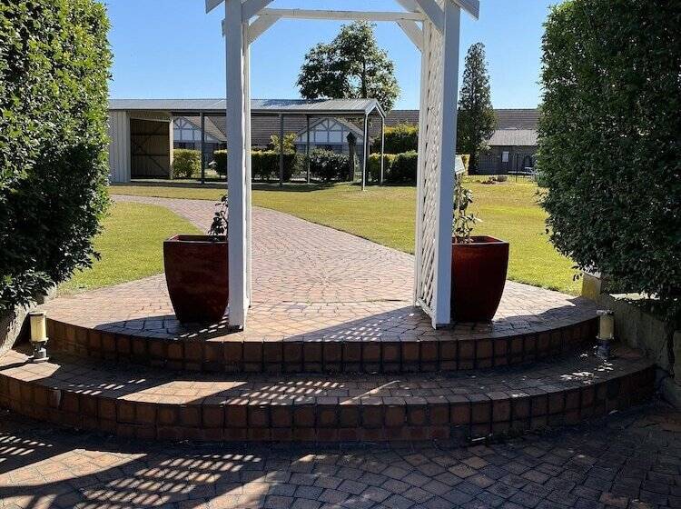 هتل Sir Francis Drake