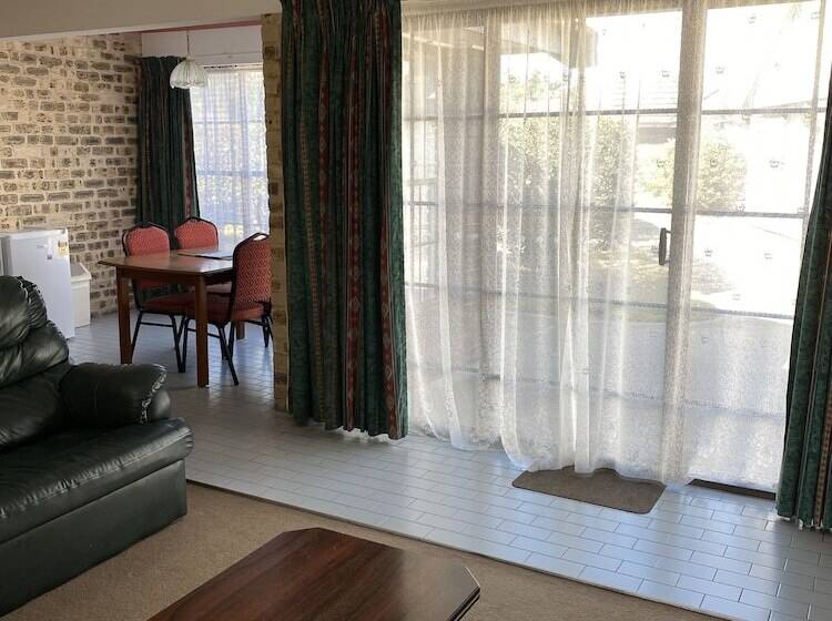 هتل Sir Francis Drake