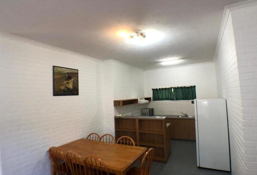 Allan Cunningham Motel