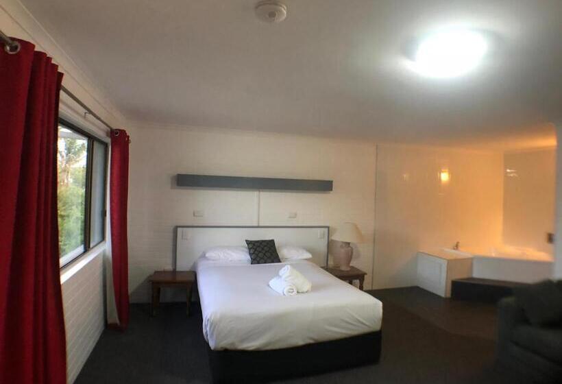 Allan Cunningham Motel