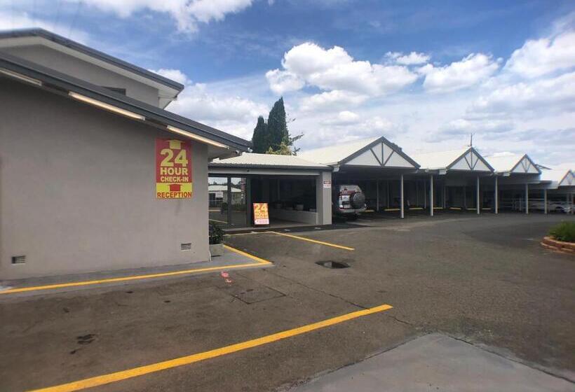 Allan Cunningham Motel