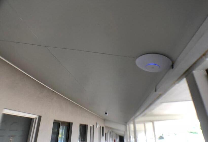 Allan Cunningham Motel