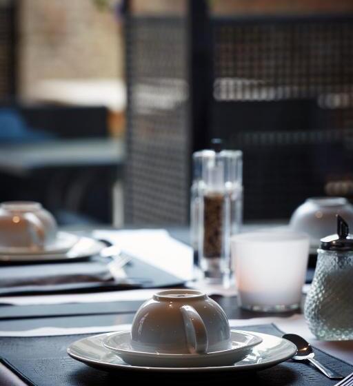 Alpha Hotel And Apart