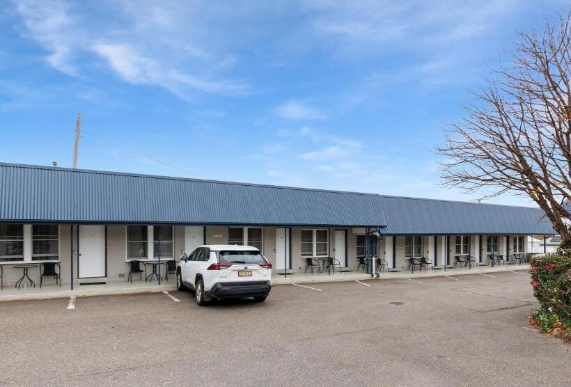 Amaroo Motel Tumuts Best Accommodation