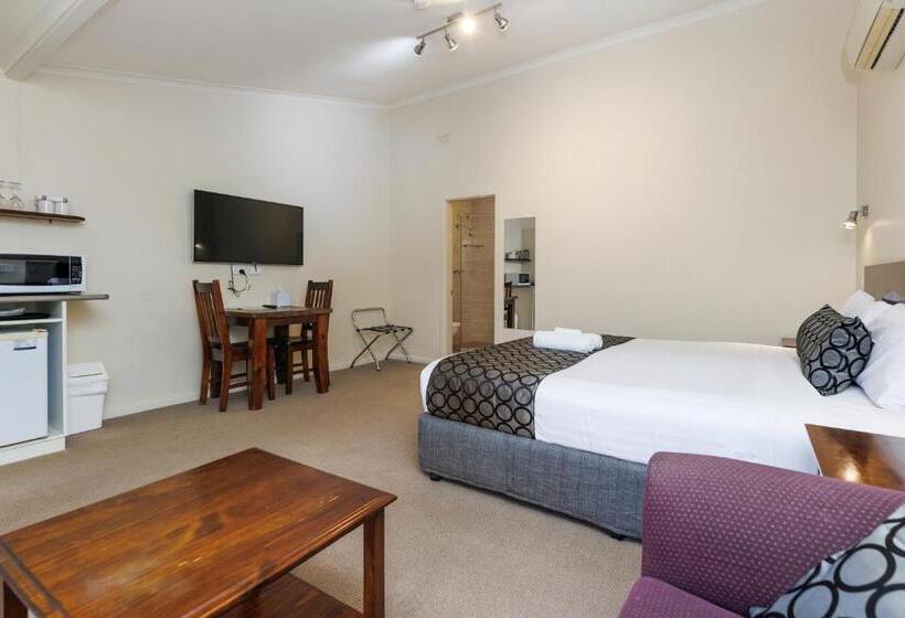 Amaroo Motel Tumuts Best Accommodation