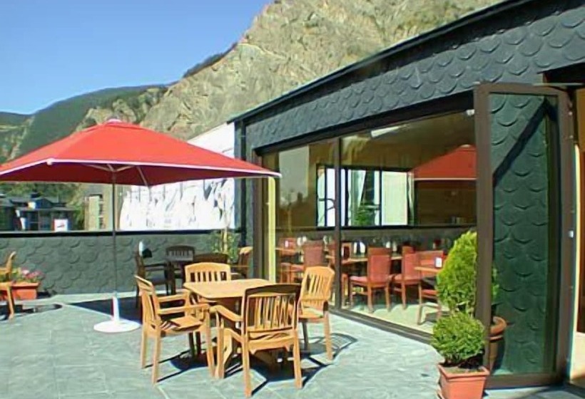 Aparthotel Llempó