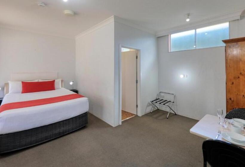 Ashton Motel