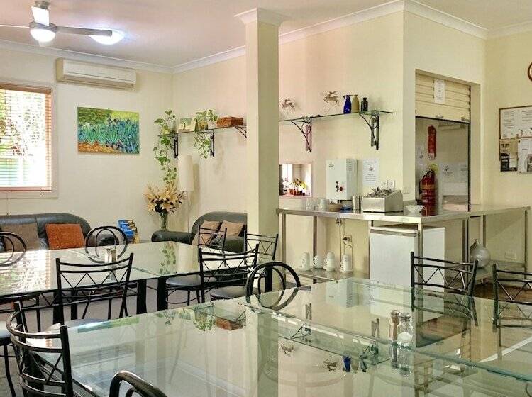 تختخواب و صبحانه Bed&Breakfast Ashfield Manor