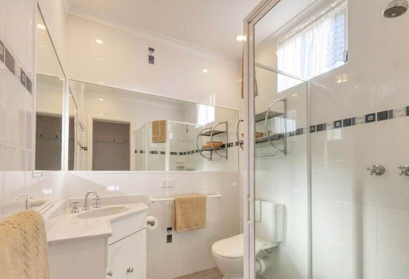 Tumut Farrington Motel