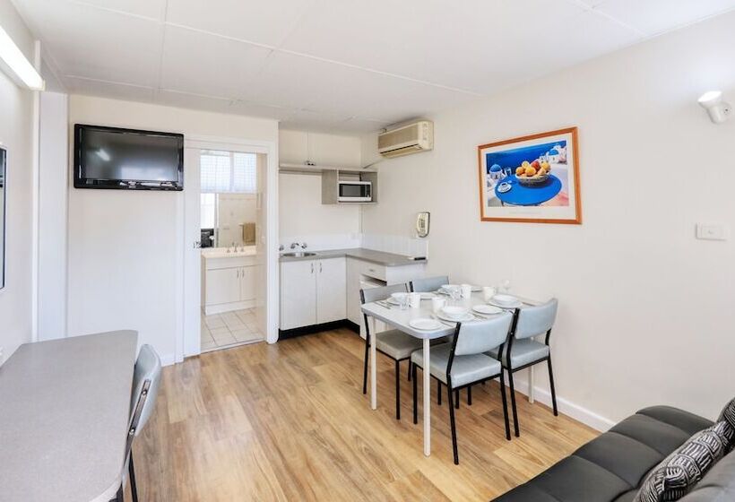 Tumut Farrington Motel