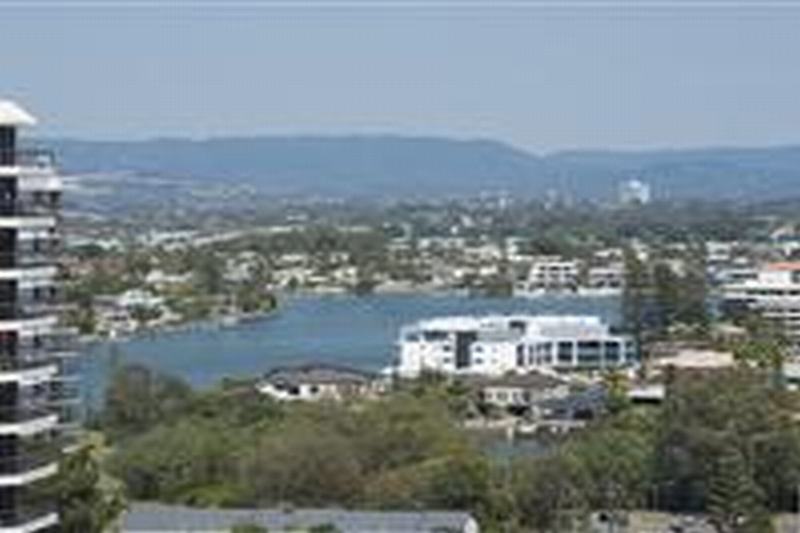 Breakfree Longbeach Resort