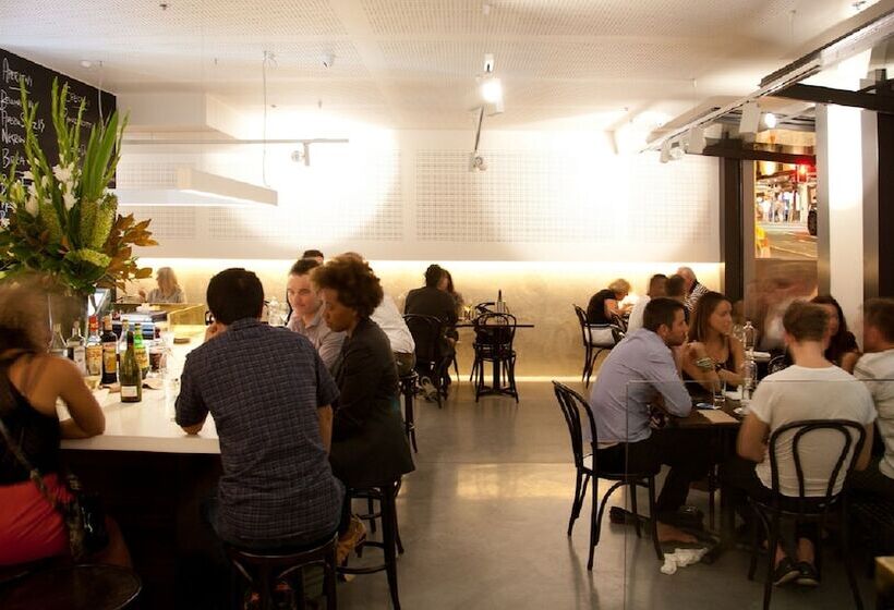 Cambridge Hotel Sydney