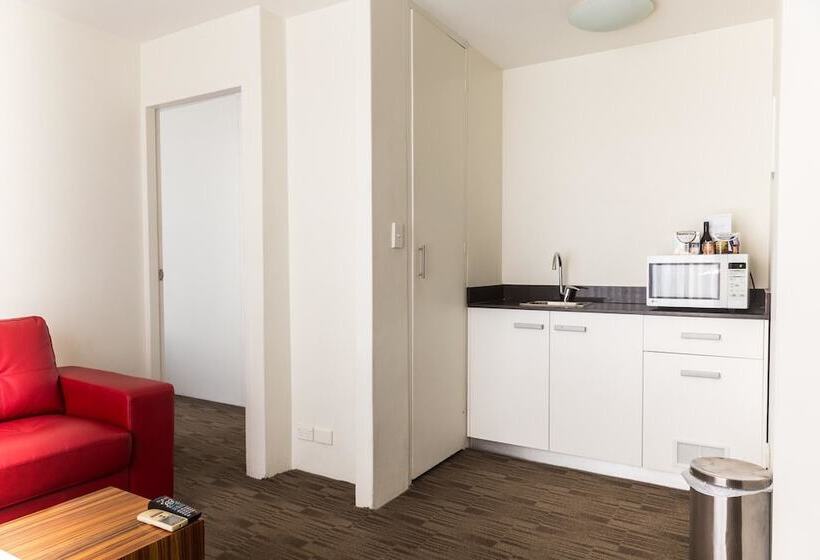 Cambridge Hotel Sydney