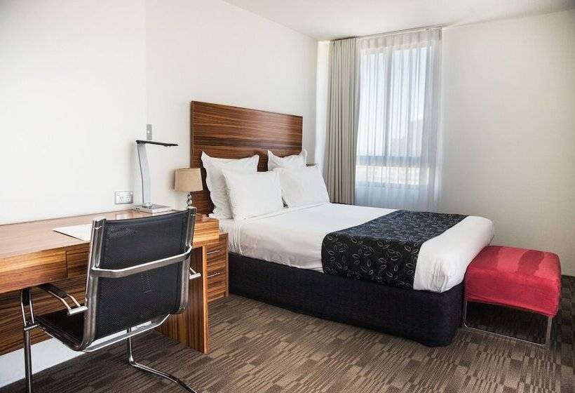 Cambridge Hotel Sydney