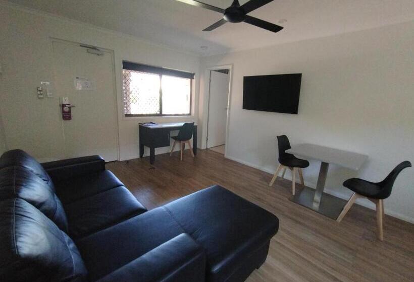 Cascade Motel In Townsville