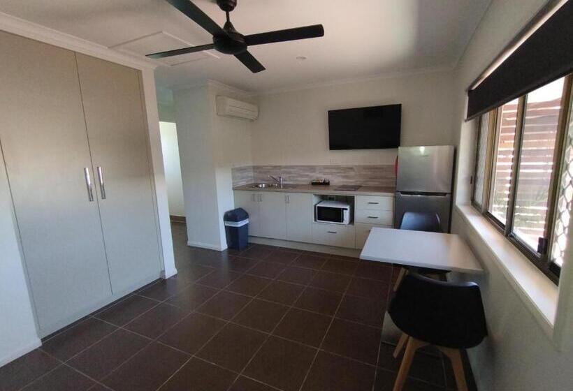 Cascade Motel In Townsville