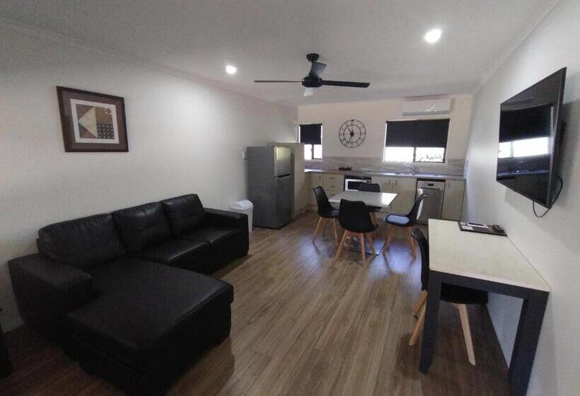 Cascade Motel In Townsville