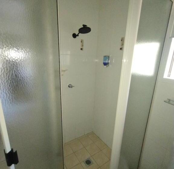 Cascade Motel In Townsville