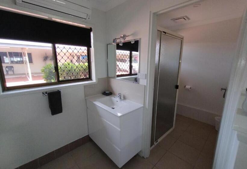 Cascade Motel In Townsville