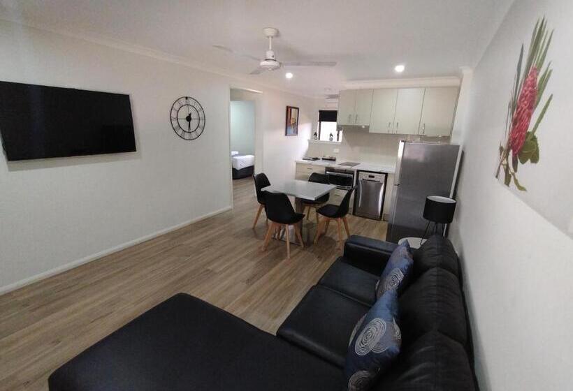 Cascade Motel In Townsville