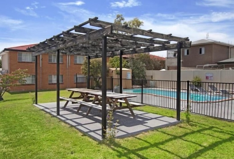 Country Capital Motel